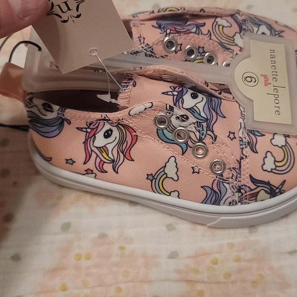 NANETTE LEPORE GIRLS PINK CANVAS UNICORN SNEAKERS: NWT: SZ 6